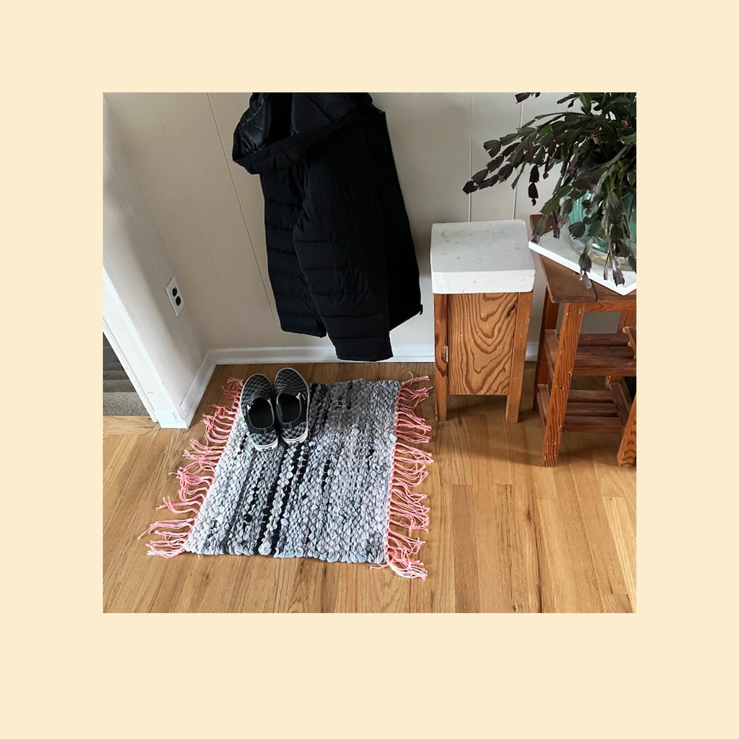 Rag Rug, Grey /White + Pink